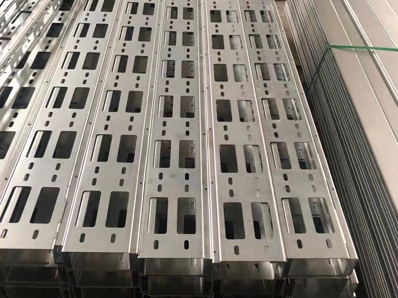 多空托盤(pán)式橋架